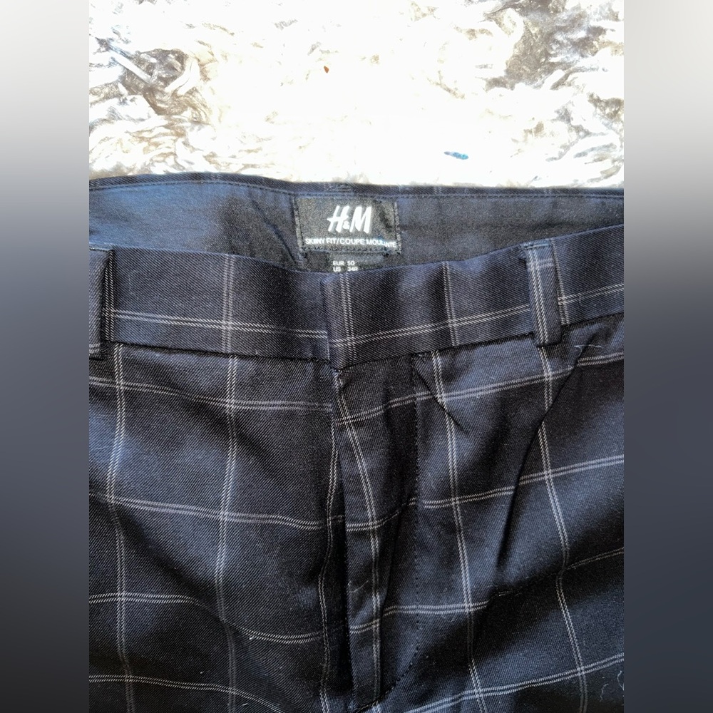 H&M Men's Navy Skinny Fit Checkered Trousers - W - 34R